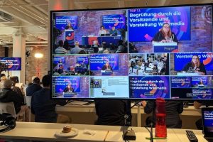 manfaat sewa tv profesional